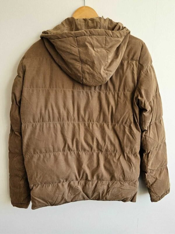 PARKA MUJER ACOLCHADA CAFÉ BOTONES MADERA CON GORRO - Imagen 3
