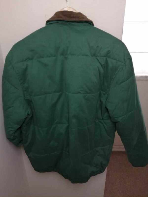 2-CHAQUETA HOMBRE VERDE CON CUELLO PANA