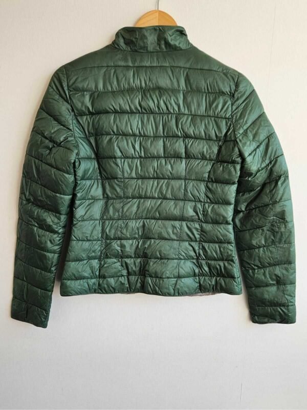 CHAQUETA MUJER ACOLCHADA LIGERA CON BROCHES - Imagen 2