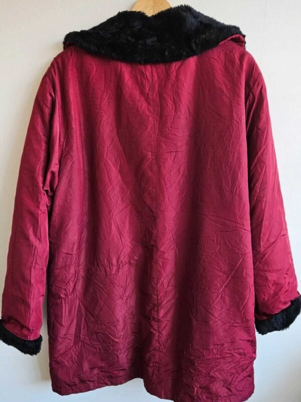 3-ABRIGO DE MUJER ROJO